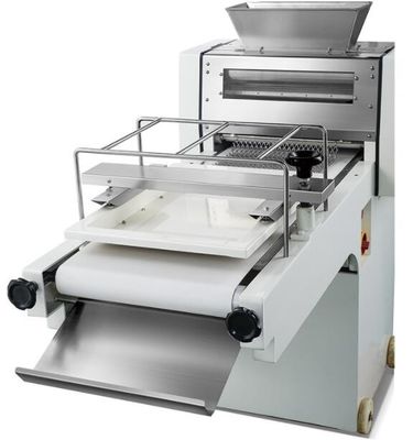 0.75kw Baguette Dough Shaper Molder 220 / 380V 3000 ชิ้น / ชั่วโมง