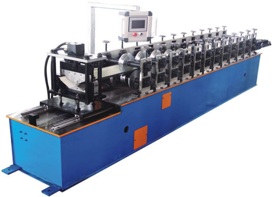 เครื่องขึ้นรูปม้วนฝาครอบริดจ์สังกะสี 5.5KW 10m / min