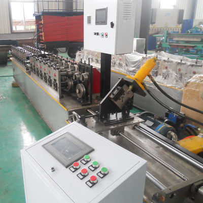 เครื่องขึ้นรูปม้วน T Bar Keel 8m / นาที 15 Roller Station