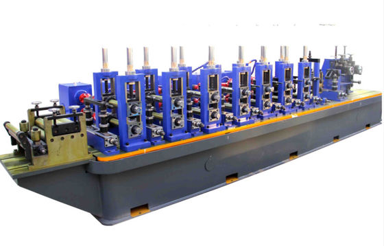 เครื่องขึ้นรูปม้วนท่อเชื่อม 10m / นาที Cr12 Cutting