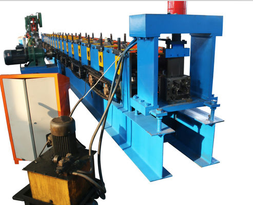 เครื่องขึ้นรูปม้วนเก็บชั้นวาง 4.5T 5.5KW สำหรับแผ่นอลูมิเนียม