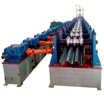 เครื่องขึ้นรูปม้วนตะเข็บยืน 15m / นาที 5.5KW