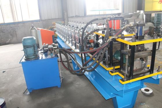 เครื่องขึ้นรูปม้วนแผ่นหลังคา 6T กระเบื้องเหล็กสี 3KW