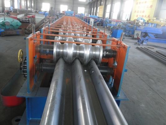 เครื่องขึ้นรูปม้วนรั้วทางหลวง 5T 5m / นาที 15KW